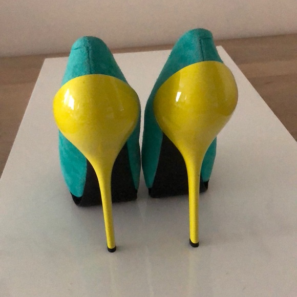 Giuseppe Zanotti teal and yellow heels - Picture 3 of 5